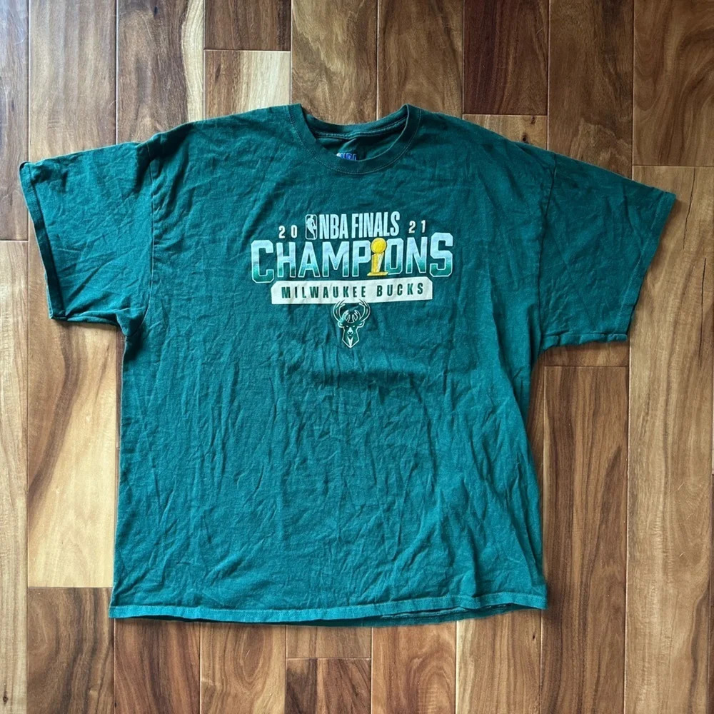 NBA Milwaukee Bucks NBA Champions 2021 T-Shirt size 2XL